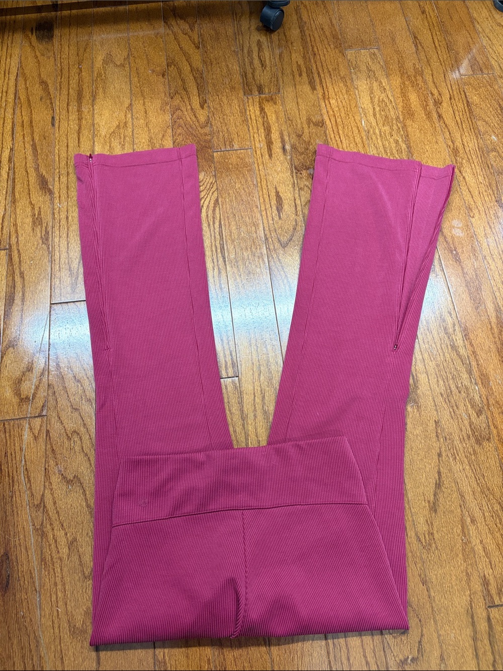 333. Lululemon Brushed Softstreme Ribbed Zip Flared Pant 32.5" Pink? Size 6 EUC